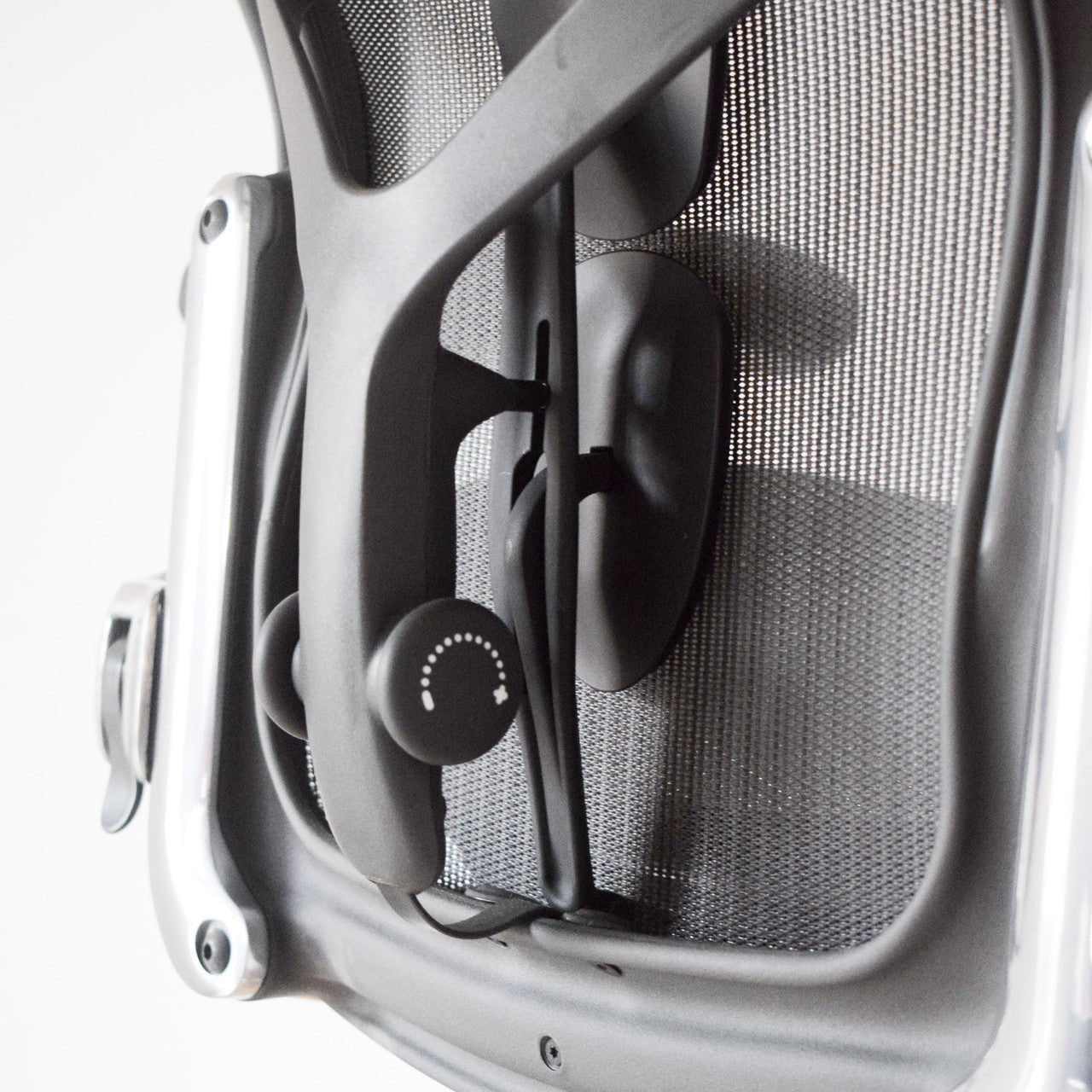 How to Size a Herman Miller Aeron: The Complete Guide to A, B and C - thegoodchairs