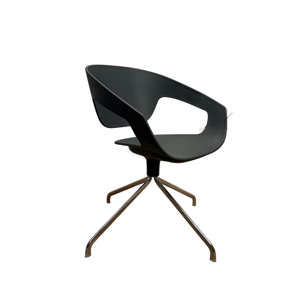 Design Nation Vad Swivel Chair by Luca Nichetto, Black