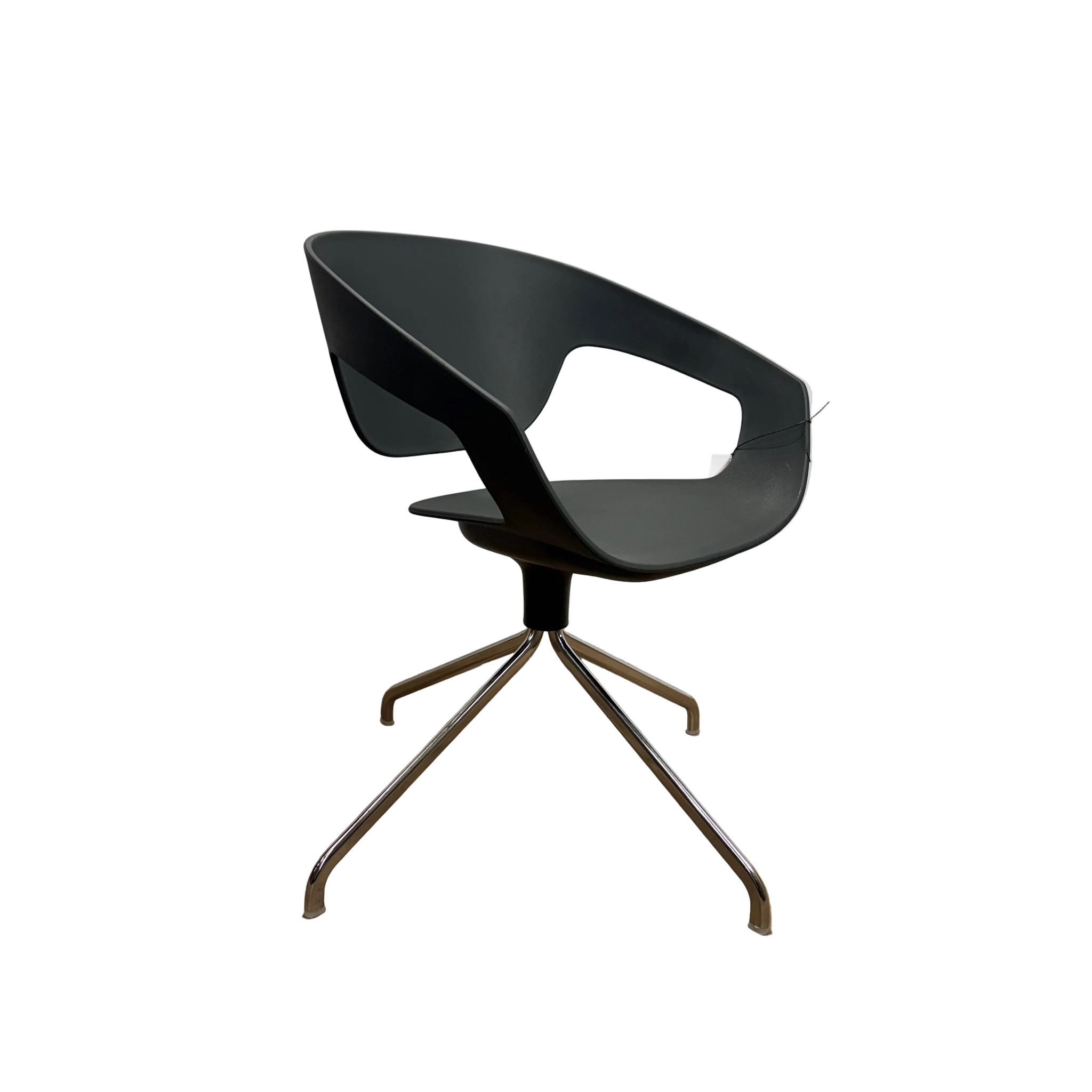Design Nation Vad Swivel Chair by Luca Nichetto, Black