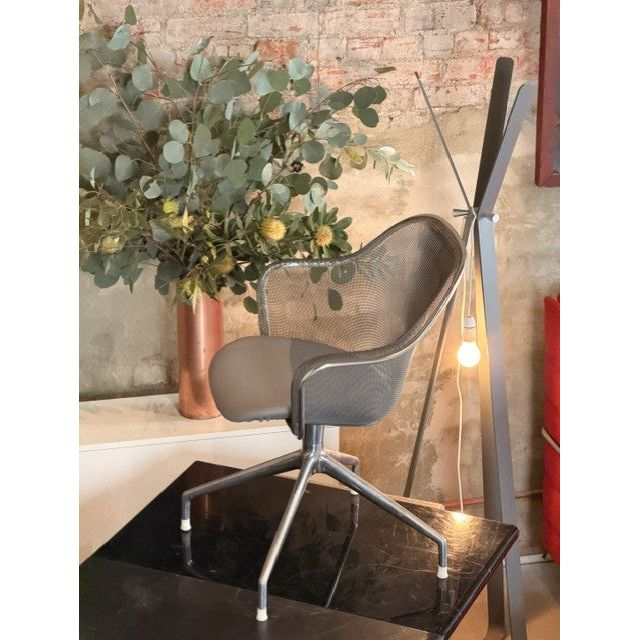Antonio Citterio Iuta Swivel Chairs for B&B Italia, Grey, Pair - thegoodchairs
