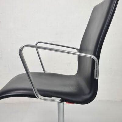 Arne Jacobsen Office Chair - thegoodchairs