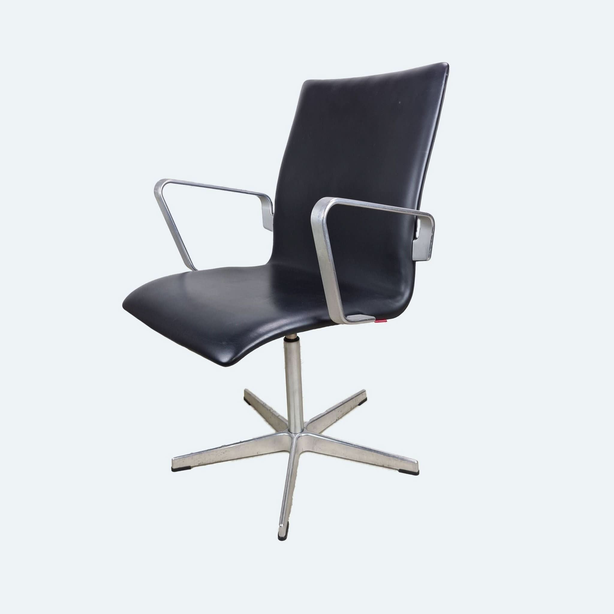 Arne Jacobsen Office Chair - thegoodchairs
