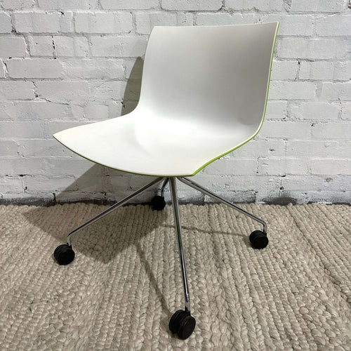 Arper Catifa Desk Chair 4 Star Base on Castors - thegoodchairs
