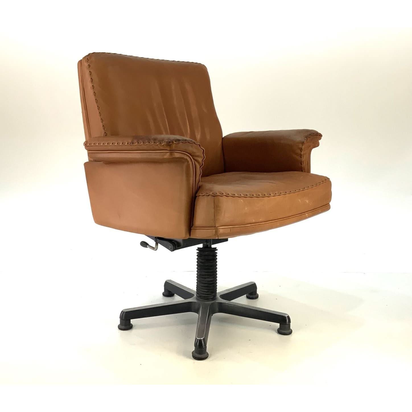 De Sede DS35 31 Executive Office Chair, Tan Leather, Switzerland, 1970s - thegoodchairs