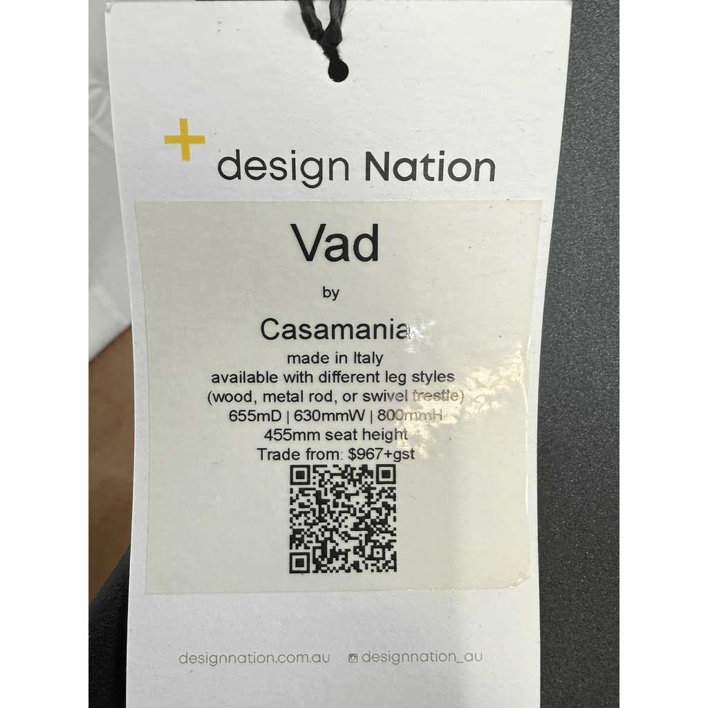 Design Nation Vad Swivel Chair by Luca Nichetto, Black - thegoodchairs