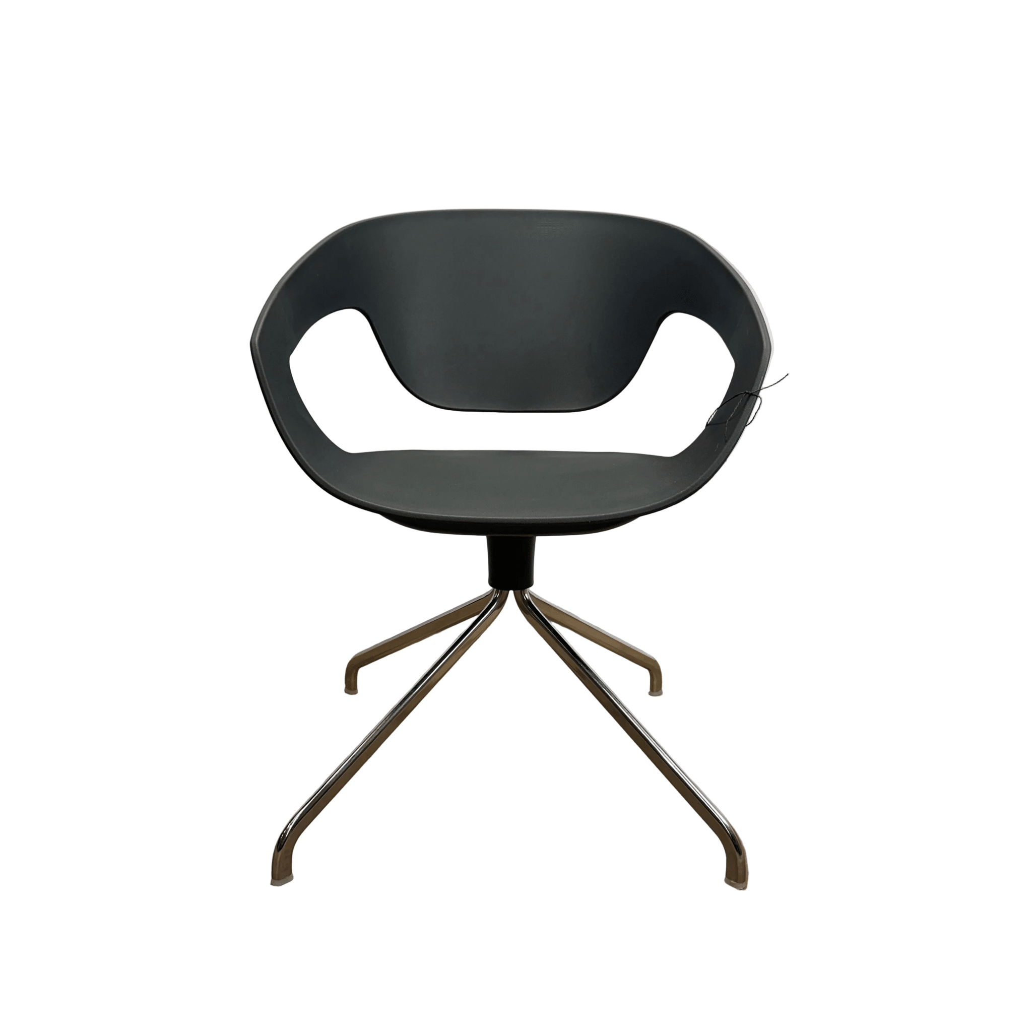 Design Nation Vad Swivel Chair by Luca Nichetto, Black - thegoodchairs