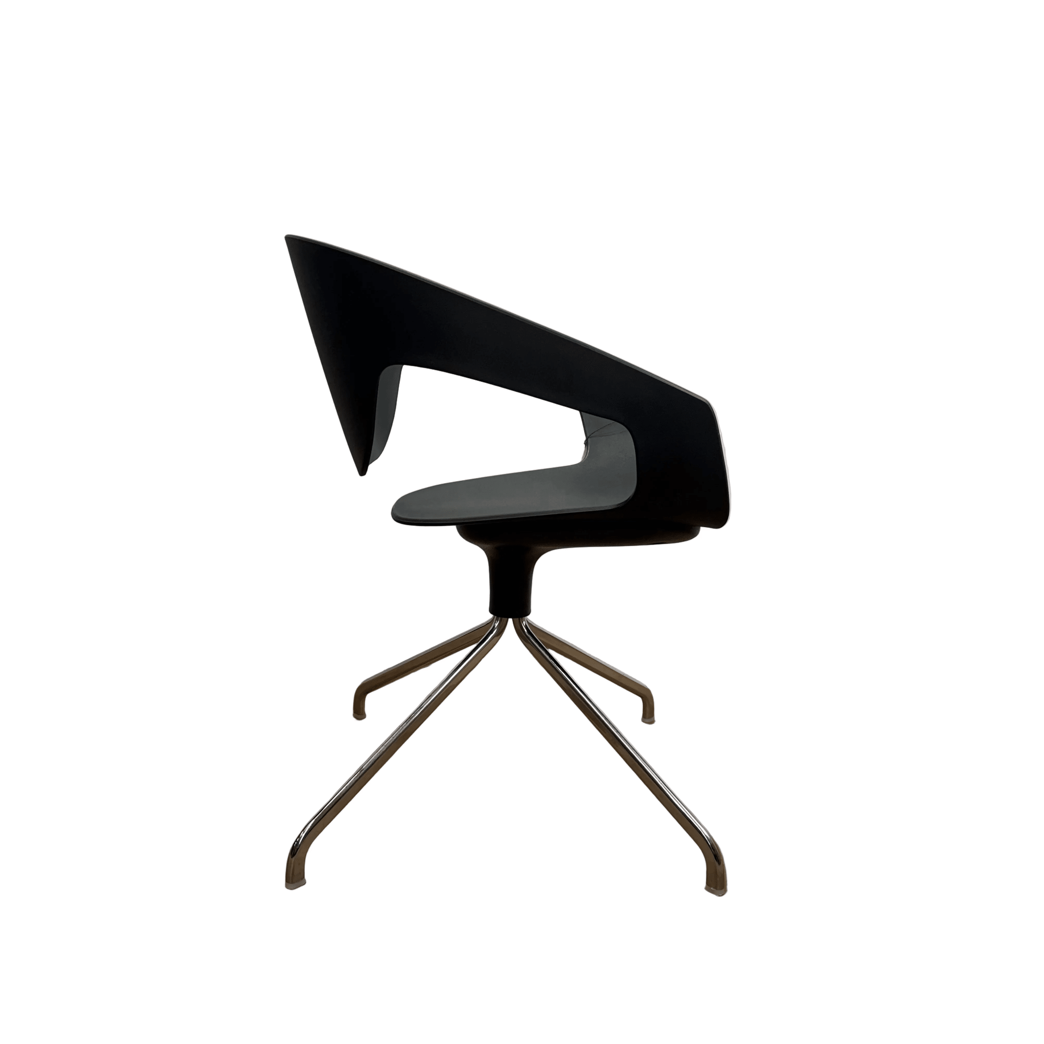 Design Nation Vad Swivel Chair by Luca Nichetto, Black - thegoodchairs