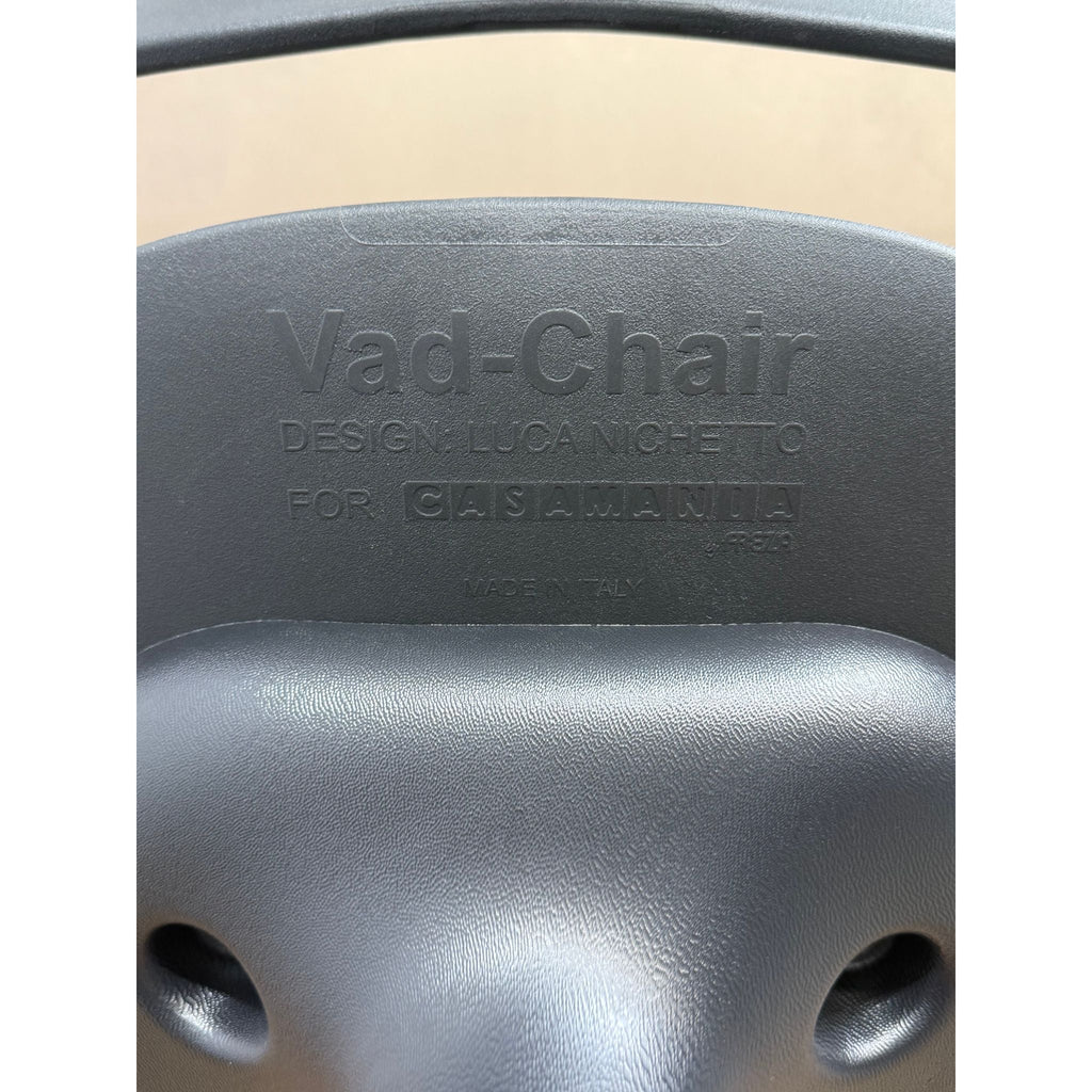 Design Nation Vad Swivel Chair by Luca Nichetto, Black - thegoodchairs