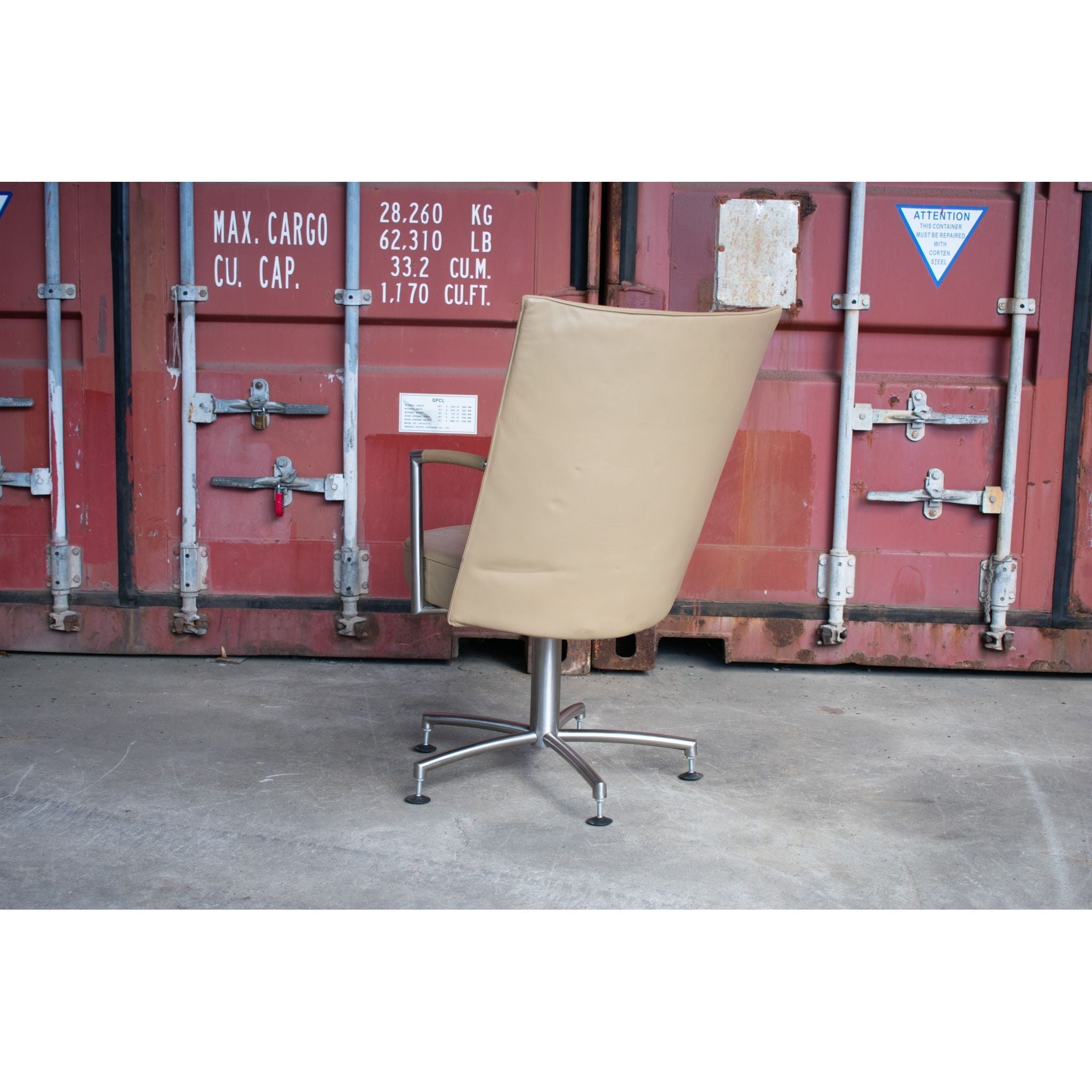 Erik Jørgensen EJ70 “Partner” Swivel Chair by Foersom & Hiort Lorenzen, Butterscotch Leather, Woodmark Australia, c.2001 - thegoodchairs