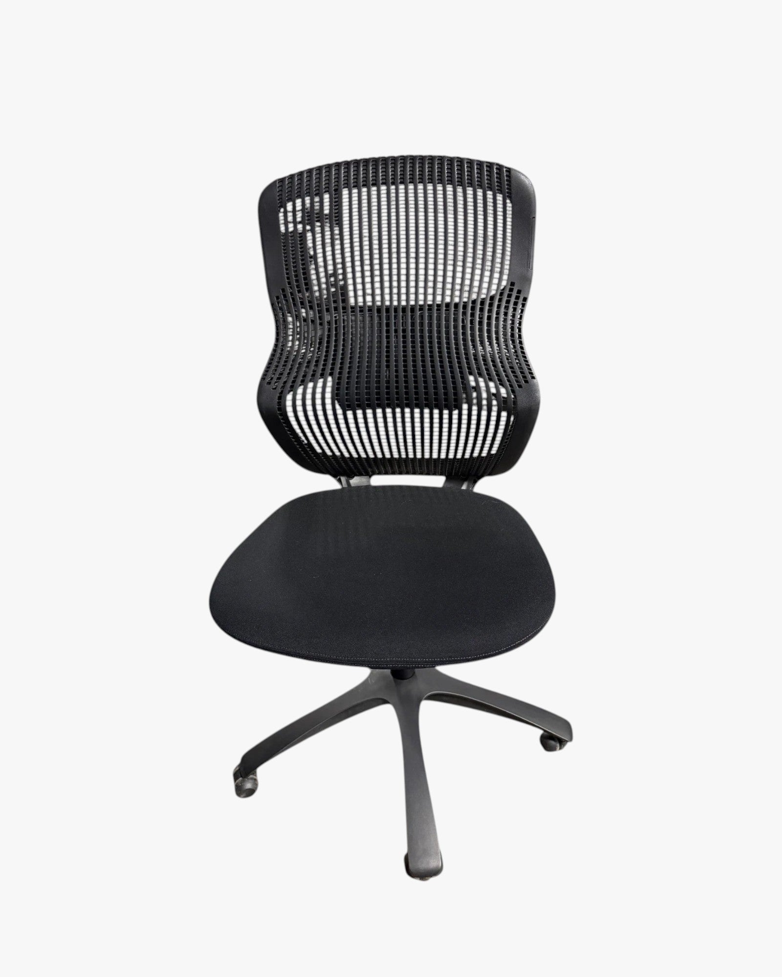 Formway Generation Ergonomic Task Chair, Black - thegoodchairs