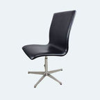 Fritz Hansen Oxford Chair by Arne Jacobsen - thegoodchairs