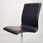 Fritz Hansen Oxford Chair by Arne Jacobsen - thegoodchairs