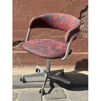 Grant Featherston Original Swivel Chair, Upholstered, Cast Aluminium Five Star Base With Non Rolling Casters - thegoodchairs