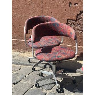 Grant Featherston Original Swivel Chair, Upholstered, Cast Aluminium Five Star Base With Non Rolling Casters - thegoodchairs