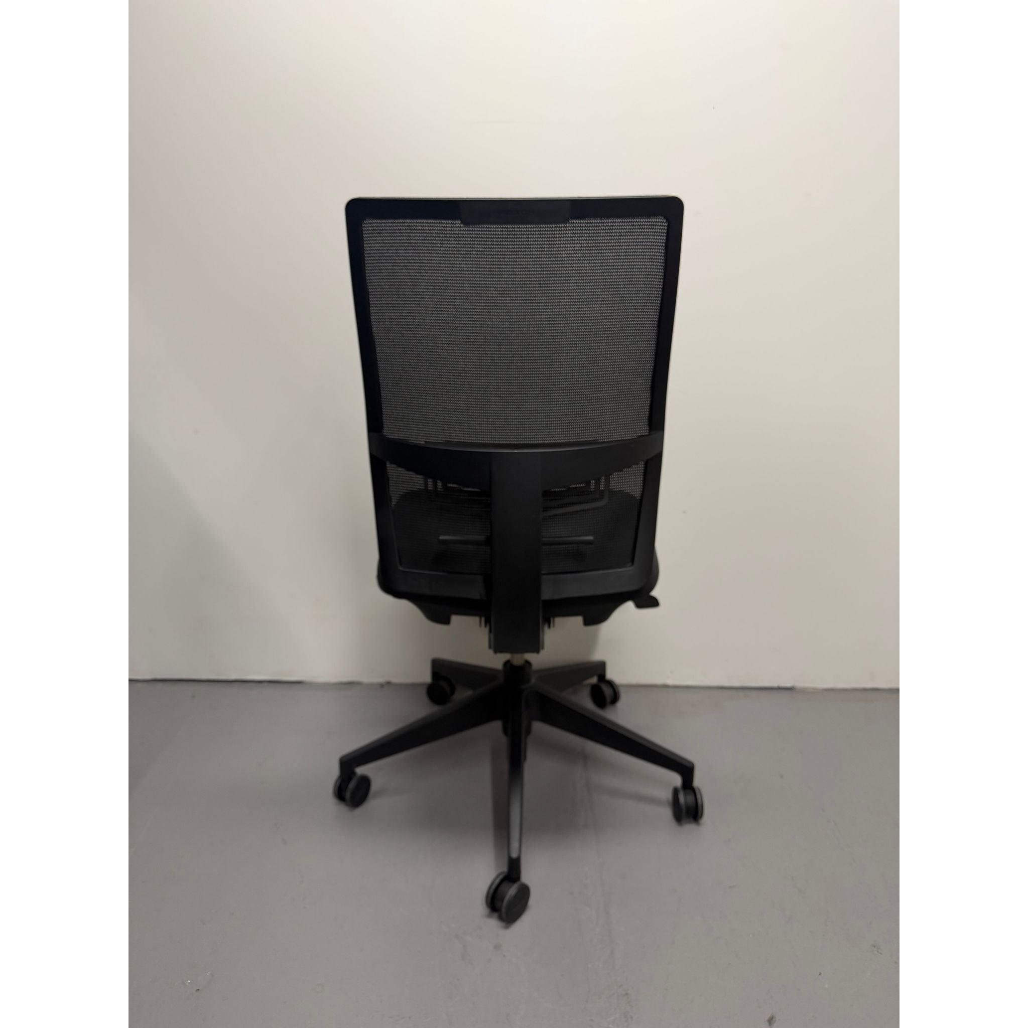 Haworth Aloha - Ergonomic Task Chair - Black - thegoodchairs