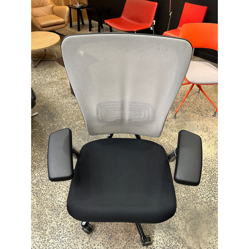 Haworth Zody - Chairs W/ New Arm Pads + Lumber System - thegoodchairs