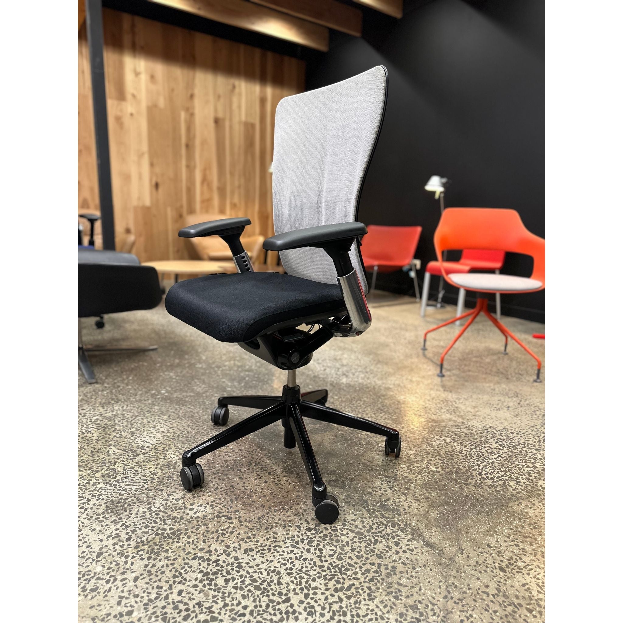 Haworth Zody - Chairs W/ New Arm Pads + Lumber System - thegoodchairs