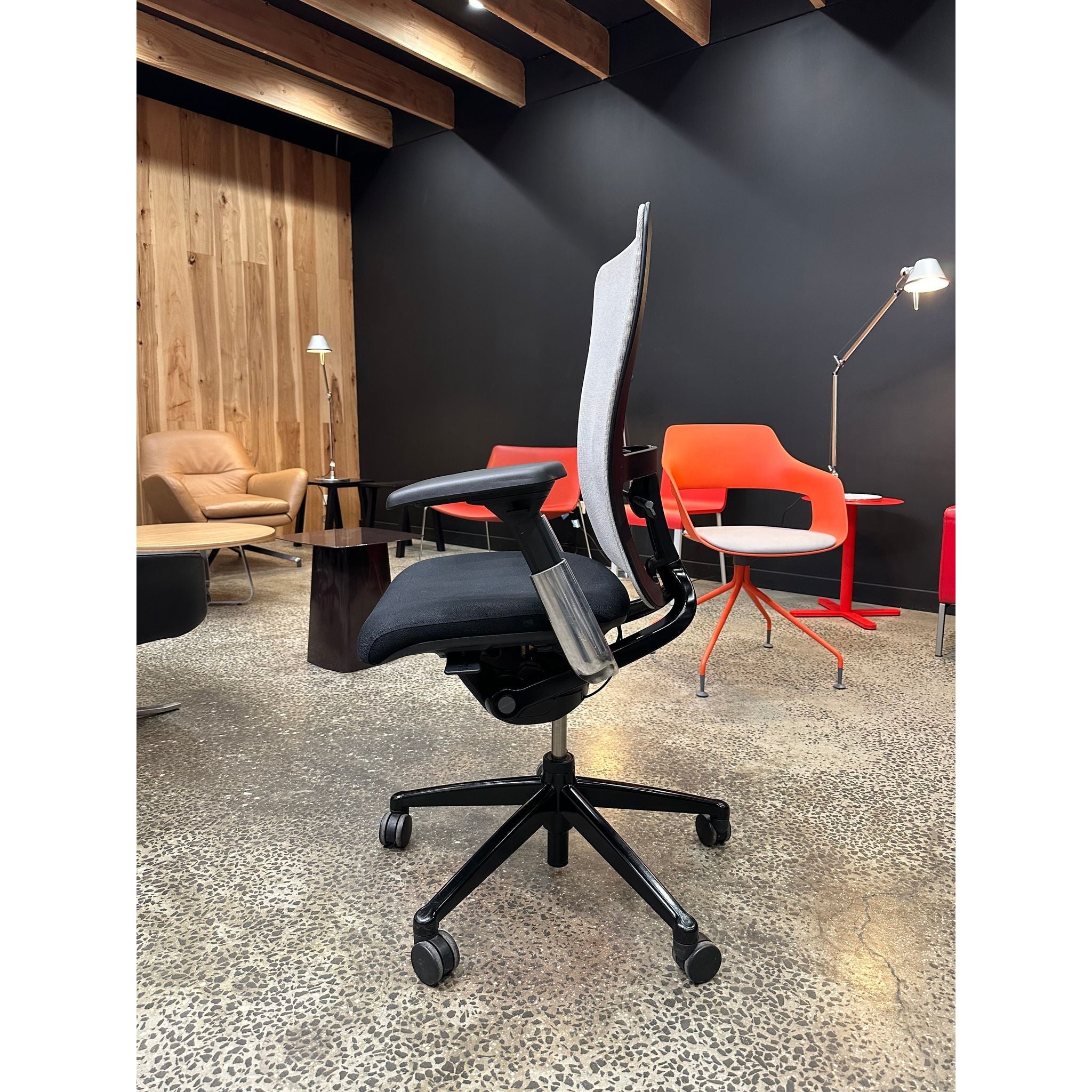 Haworth Zody - Chairs W/ New Arm Pads + Lumber System - thegoodchairs