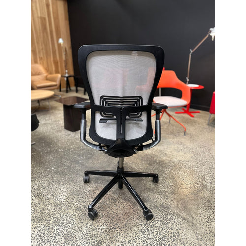 Haworth Zody - Chairs W/ New Arm Pads + Lumber System - thegoodchairs