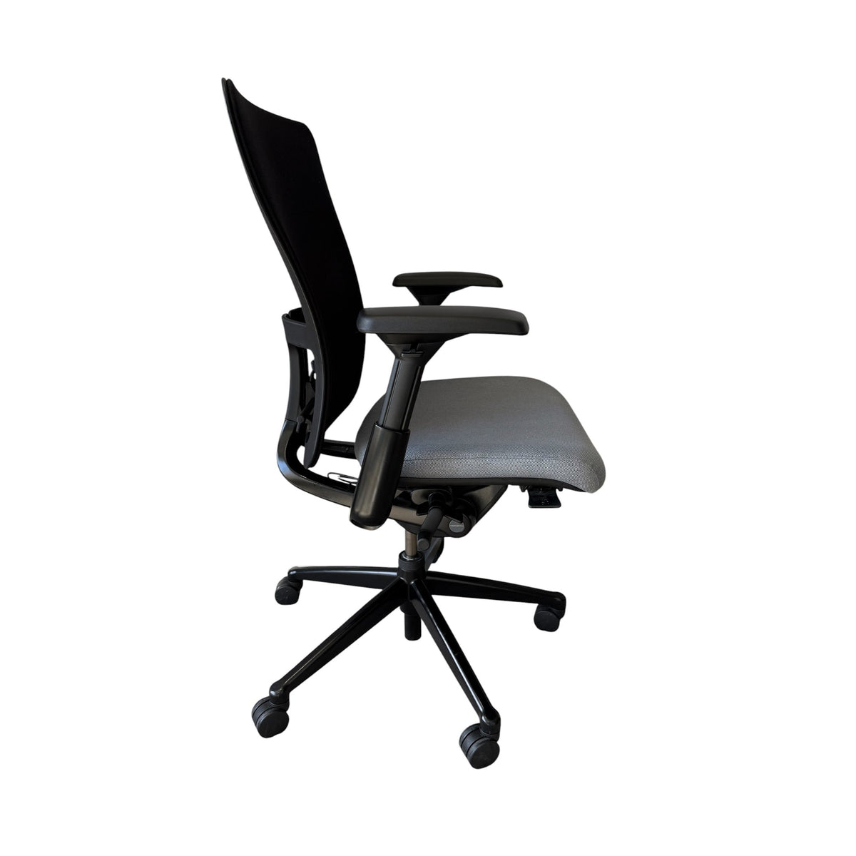 Haworth Zody Ergonomic Office Chair, Black - thegoodchairs