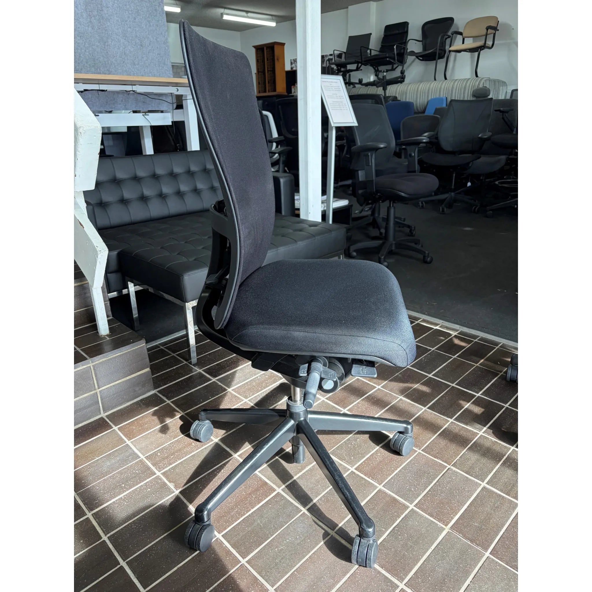 Haworth Zody Ergonomic Task Chair, Black - thegoodchairs