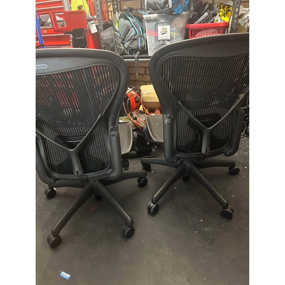 Herman Miller Aeron - Armless - Fully Loaded - thegoodchairs