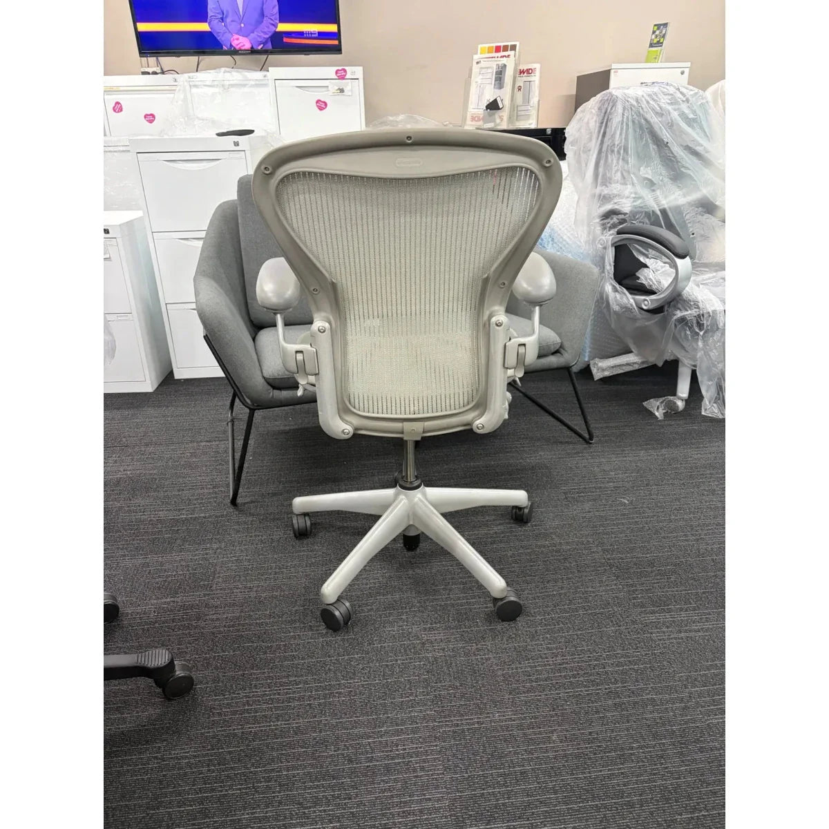 Herman Miller Aeron - Classic Mineral - Size B - thegoodchairs