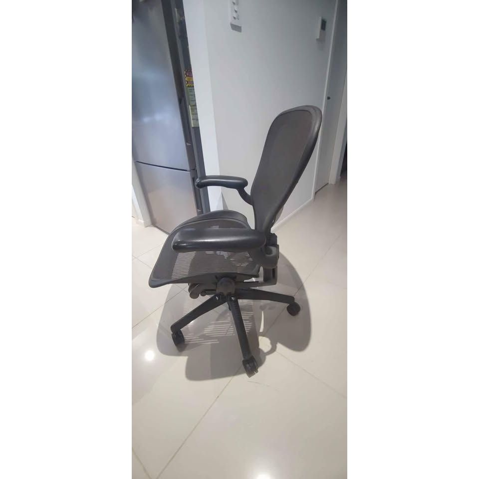 Herman Miller Aeron - Posturefit, Size C, Fully Loaded - thegoodchairs