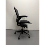 Herman Miller Aeron Remastered - Size C Chair in Onyx - thegoodchairs