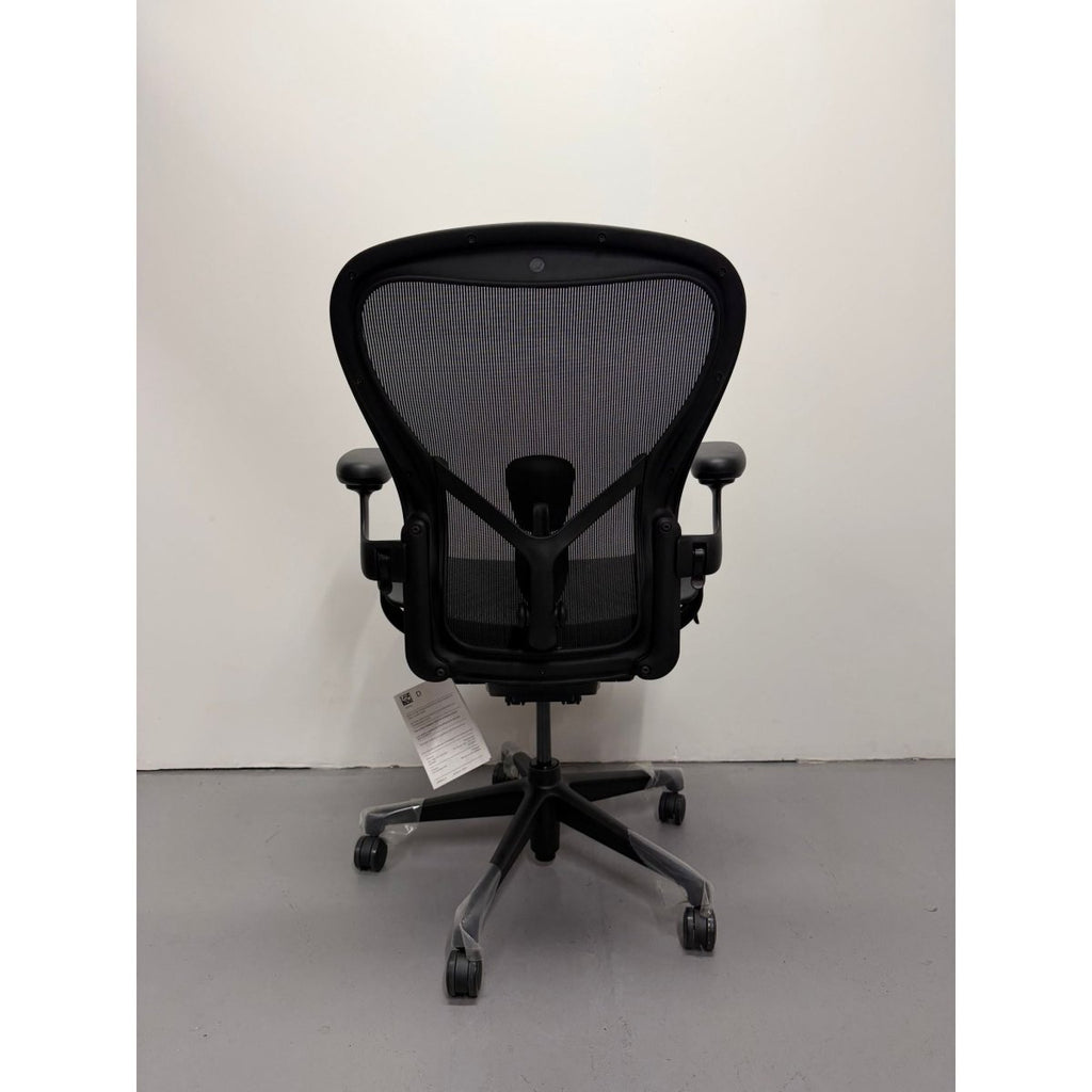 Herman Miller Aeron Remastered - Size C Chair in Onyx - thegoodchairs