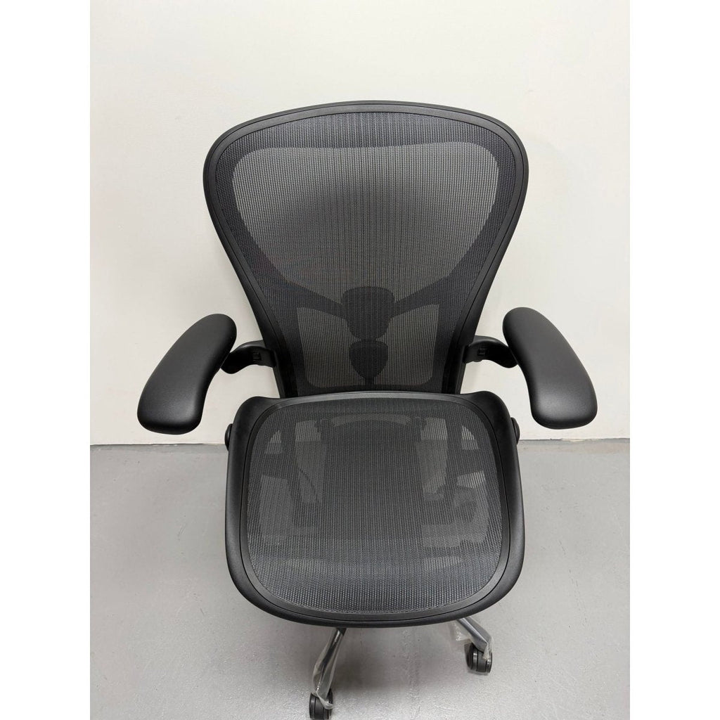 Herman Miller Aeron Remastered - Size C Chair in Onyx - thegoodchairs