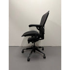 Herman Miller Aeron Remastered - Size C Chair in Onyx - thegoodchairs
