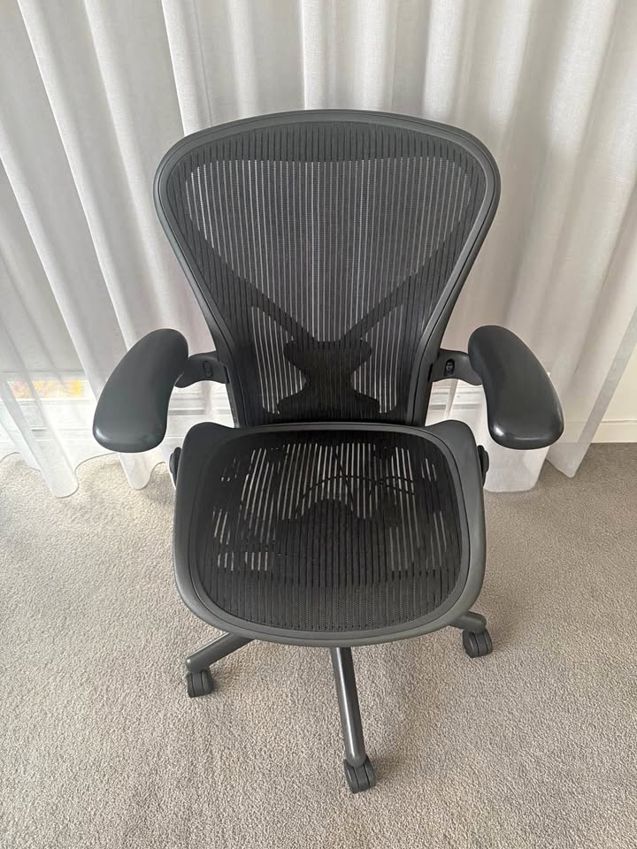 Herman Miller Aeron Size B – Adjustable Arms - thegoodchairs