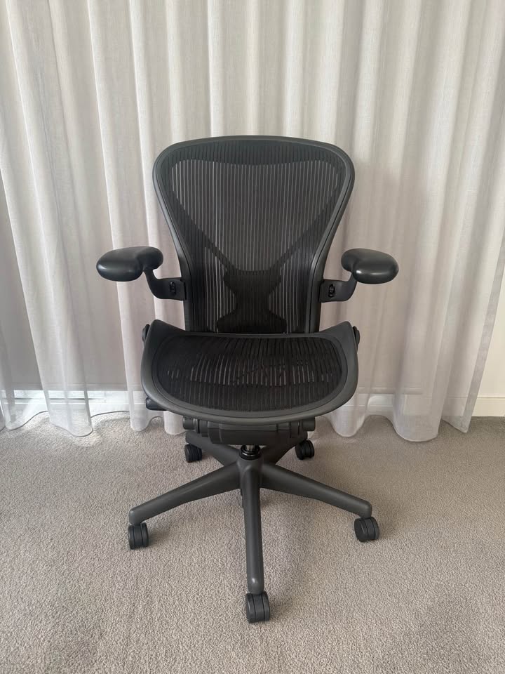 Herman Miller Aeron Size B – Adjustable Arms - thegoodchairs