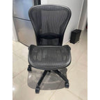 Herman Miller Aeron - Size B, No Arms - thegoodchairs