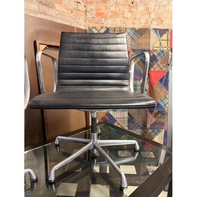 Herman Miller Aluminium Group Side Chair - thegoodchairs