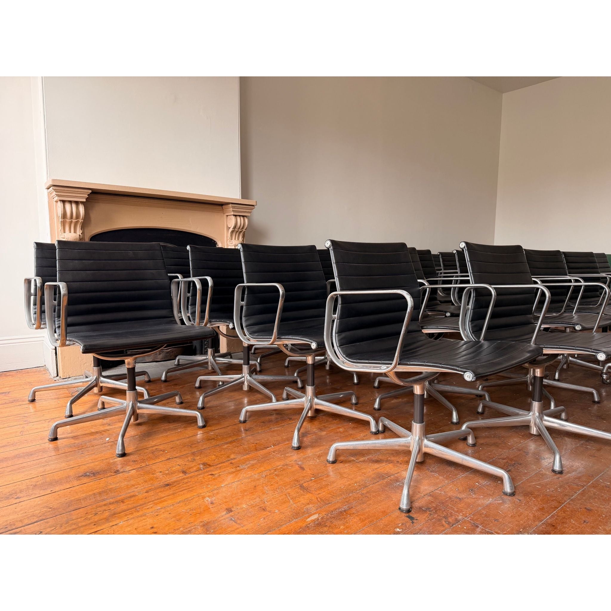 Herman Miller Aluminium Group Side Chair - thegoodchairs