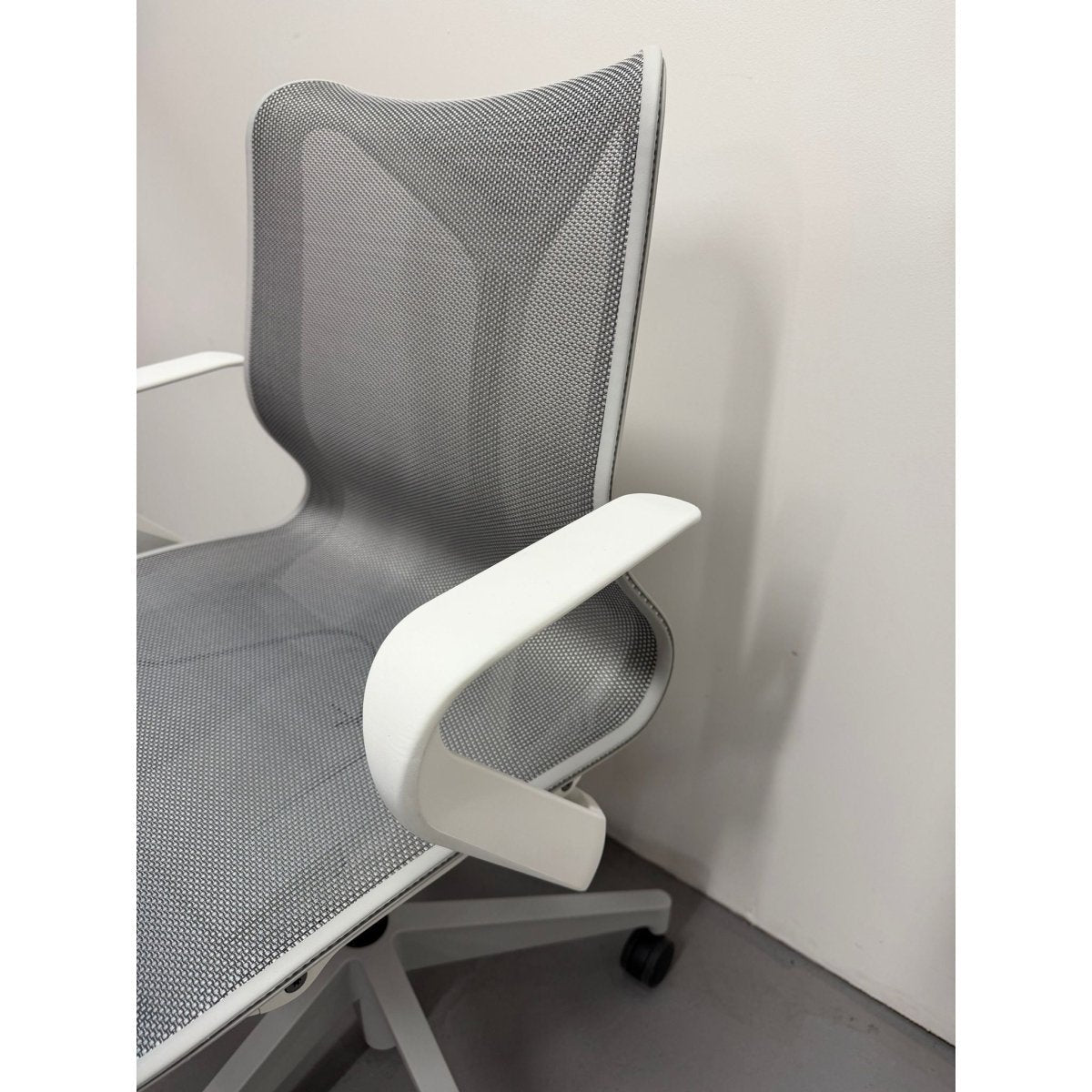 Herman Miller Cosm - Task Chair - Low Back - Mineral | Grey - thegoodchairs