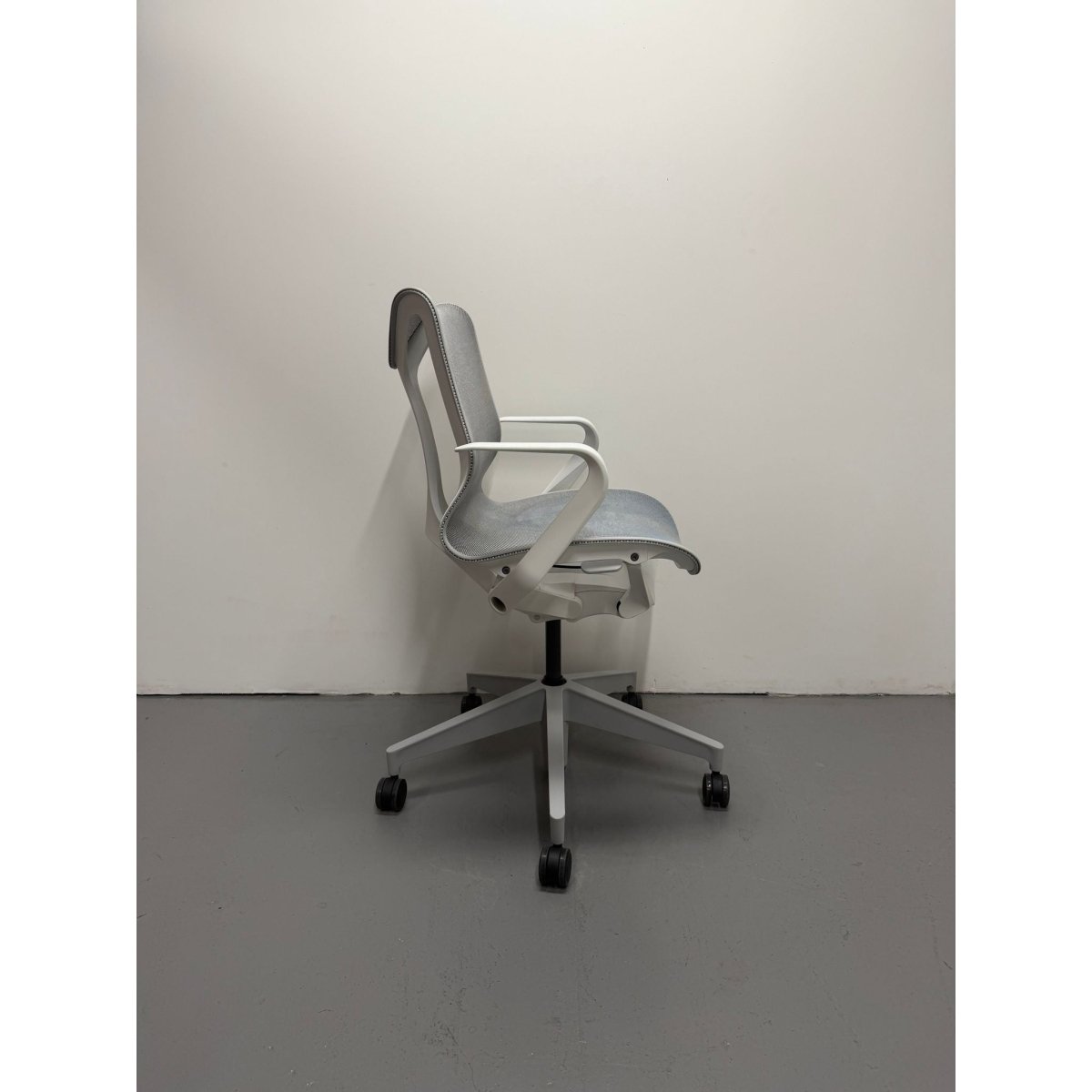 Herman Miller Cosm - Task Chair - Low Back - Mineral | Grey - thegoodchairs