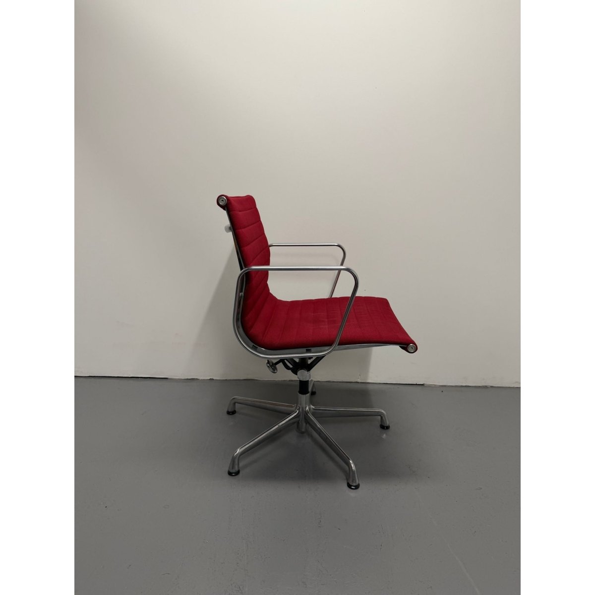 Herman Miller Eames - 50th Anniversary Edition - thegoodchairs