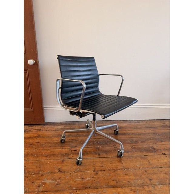 Herman Miller Eames Aluminium Group EA335 Management Chair, Black, Industrial Castors - thegoodchairs