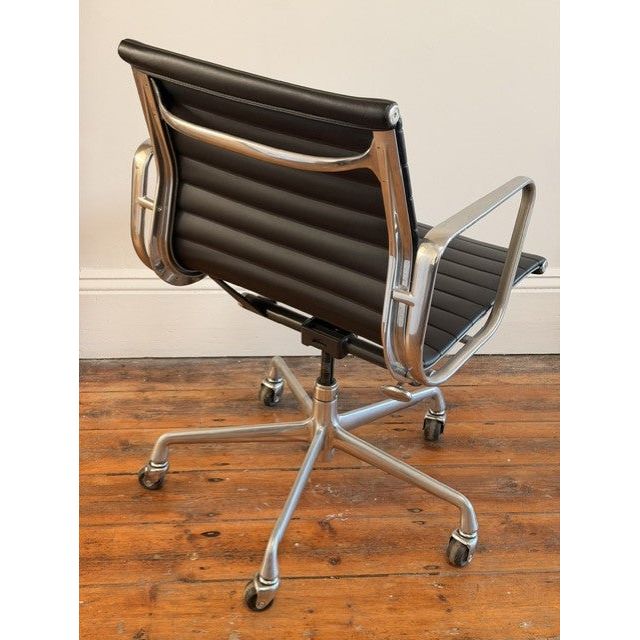 Herman Miller Eames Aluminium Group EA335 Management Chair, Black, Industrial Castors - thegoodchairs