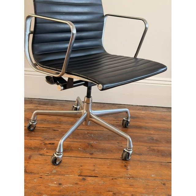 Herman Miller Eames Aluminium Group EA335 Management Chair, Black, Industrial Castors - thegoodchairs