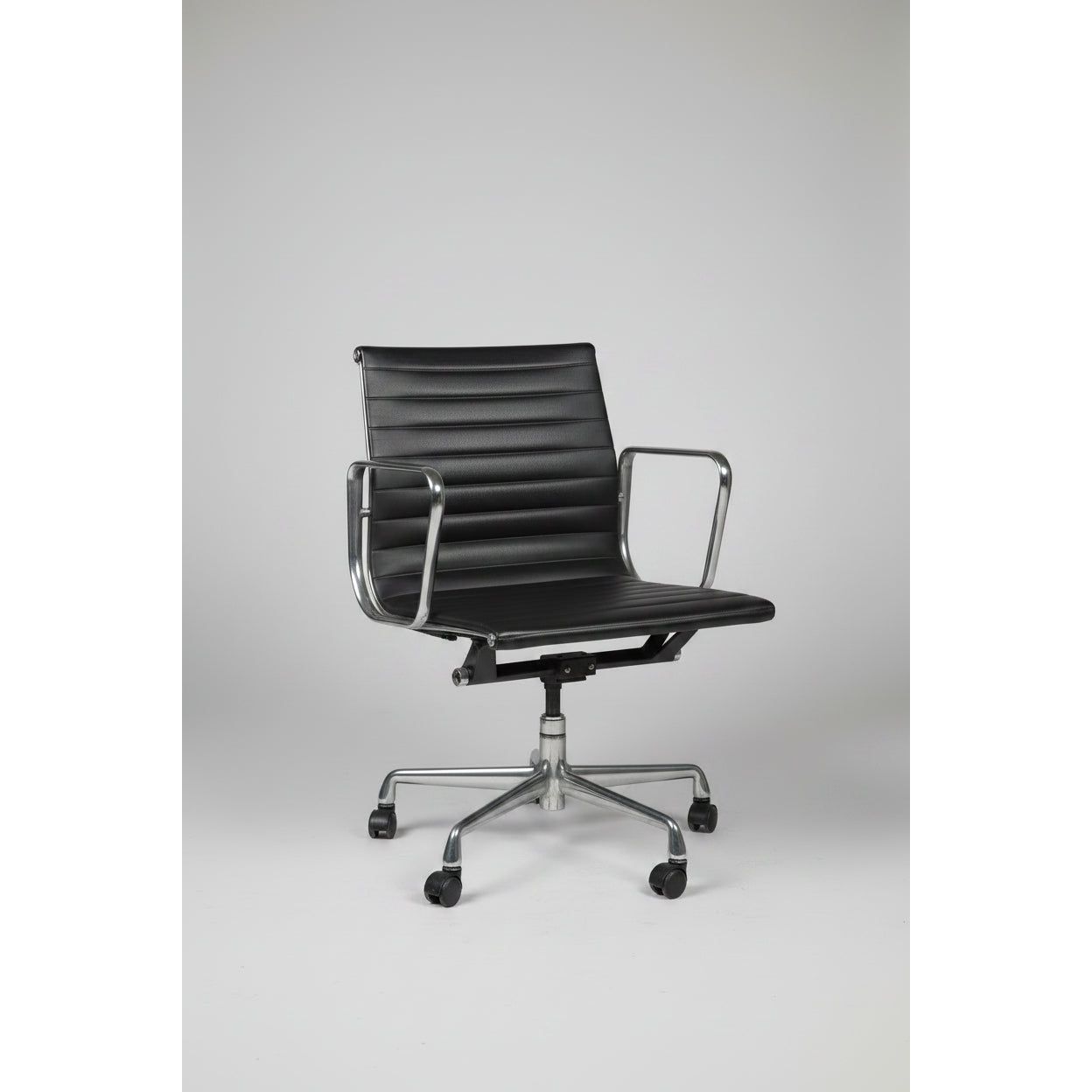 Herman Miller Eames Aluminium Group EA335 Management Chair, Black, Industrial Castors - thegoodchairs
