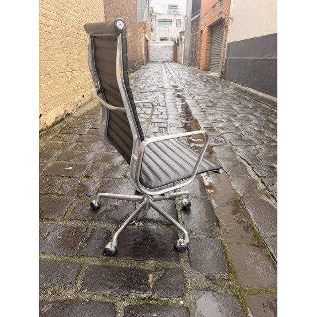 Herman Miller Eames Aluminium Group Executive Chair, Black Leather - thegoodchairs