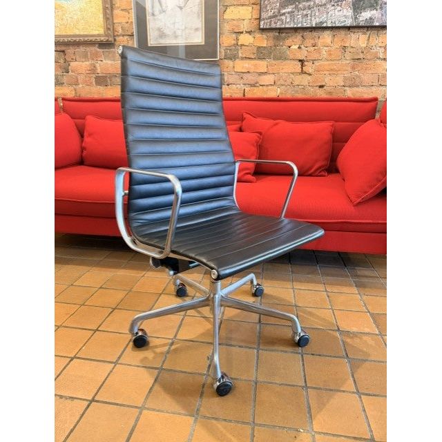 Herman Miller Eames Aluminium Group Executive Chair, Black Leather - thegoodchairs