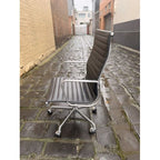 Herman Miller Eames Aluminium Group Executive Chair, Black Leather - thegoodchairs