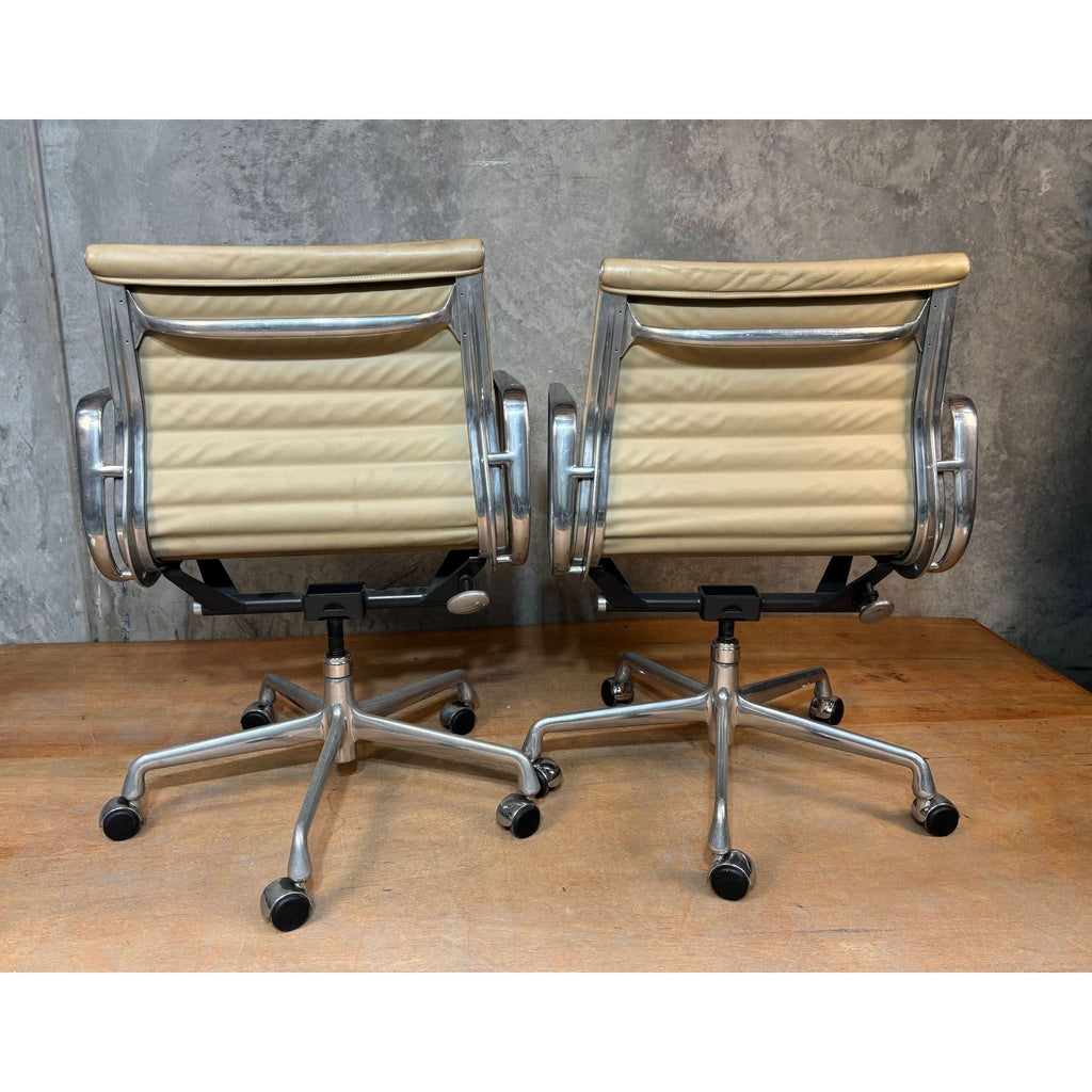 Herman Miller Eames Aluminum Group - Aluminium Armchair - thegoodchairs
