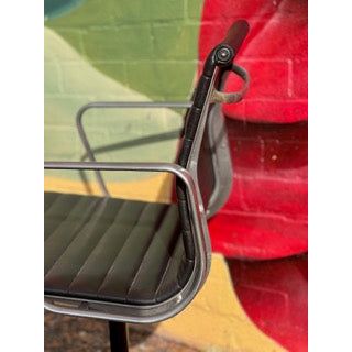 Herman Miller Eames Aluminum Group - Aluminium Chair - thegoodchairs