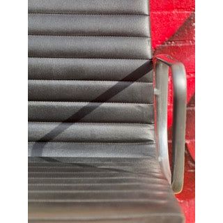 Herman Miller Eames Aluminum Group - Aluminium Chair - thegoodchairs